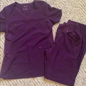 Women’s scrubs